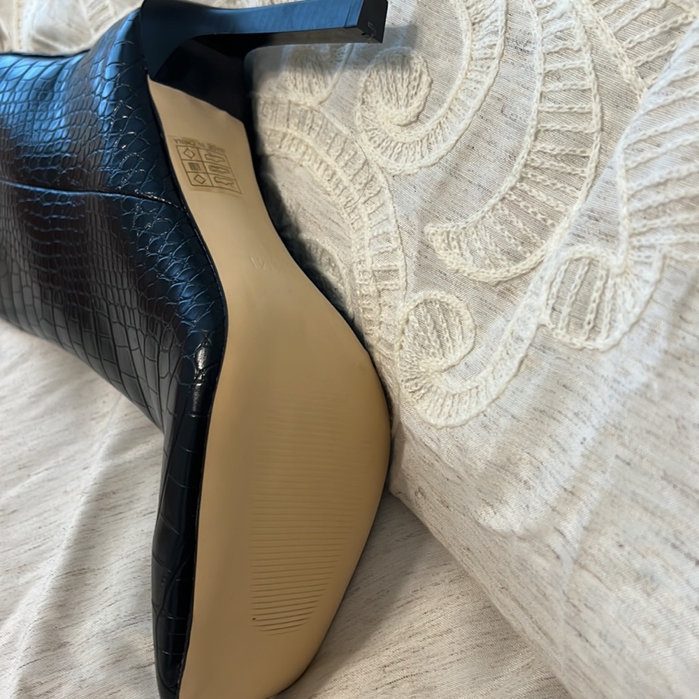 Booties - Picture 3 of 6